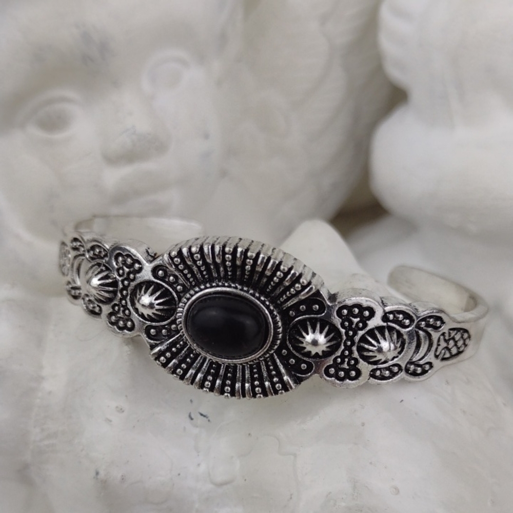 🌻 3 For $15 Sterling-Style Silver-Tone Black Stone Western Cuff Bracelet